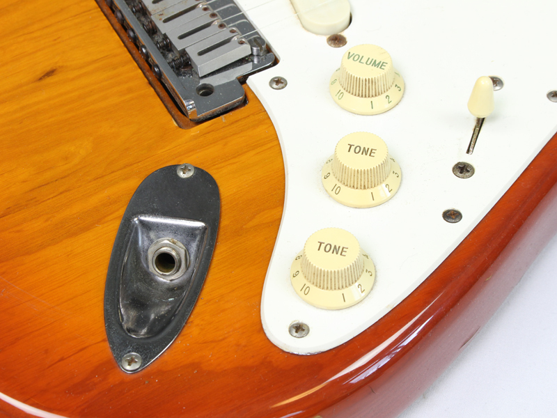 Fenderジャパンのレースセンサー搭載ストラトギター - エレキギター