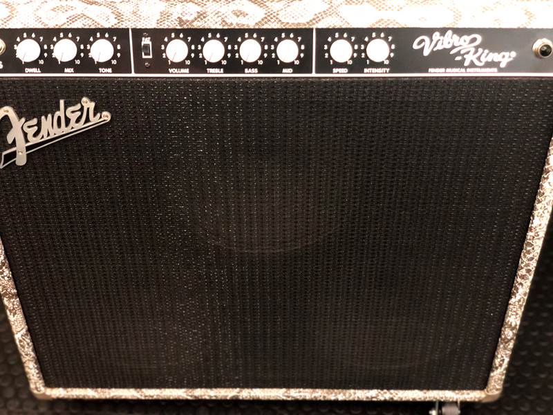 Fender フェンダー Vibro King Custom Snake Skin | ワタナベ楽器店 大阪店