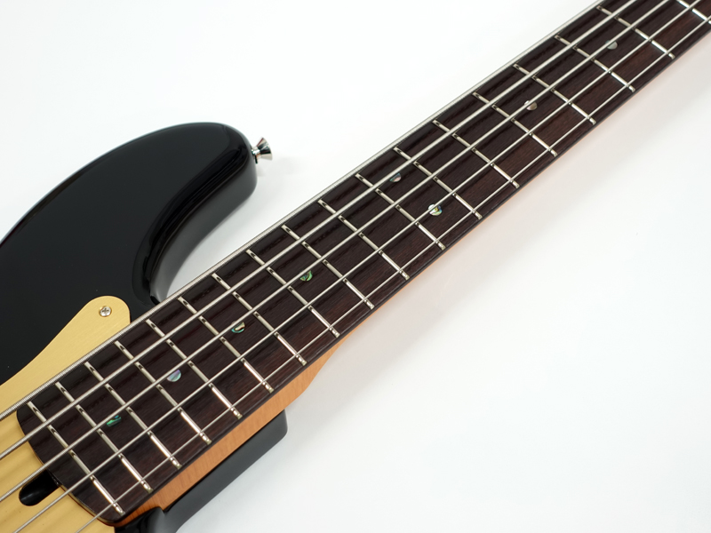 Fender フェンダー Deluxe Jazz Bass V Kazuki Arai Edition / Black | ワタナベ楽器店 大阪店